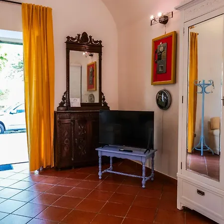 Umberto 25 Santo Stefano di Camastra